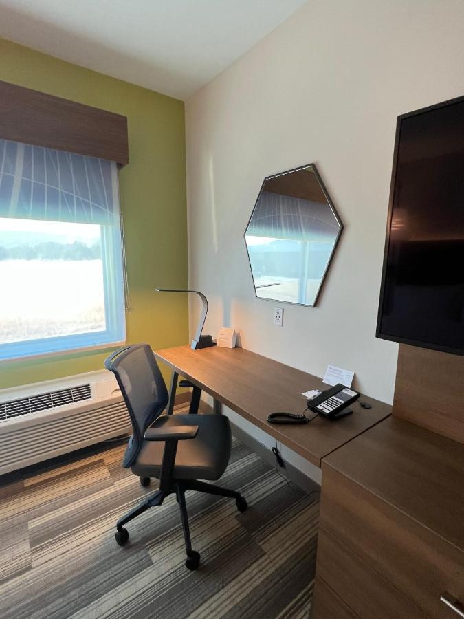 Holiday Inn Express & Suites - Ukiah By Ihg ภายนอก รูปภาพ