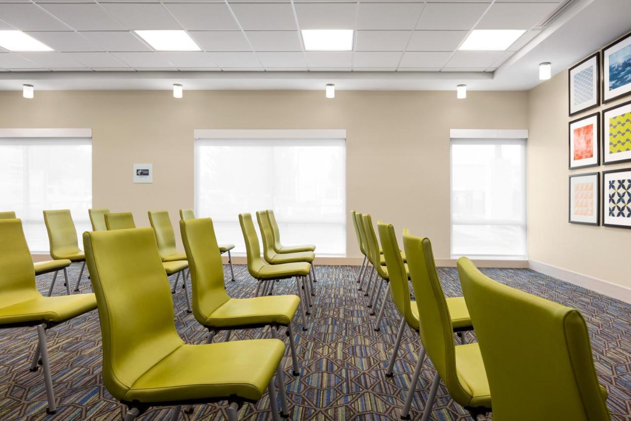 Holiday Inn Express & Suites - Ukiah By Ihg ภายนอก รูปภาพ